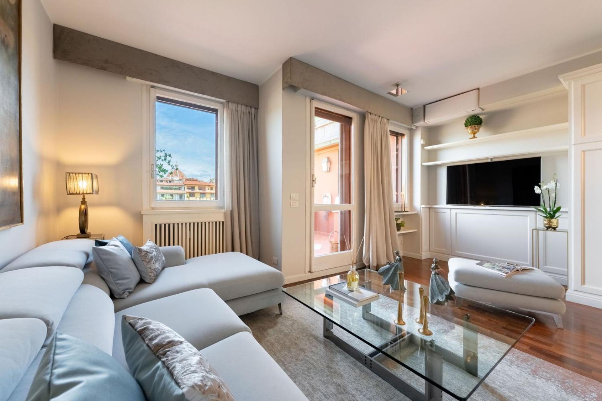 - Luxury River With Terrace *